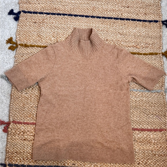 Halston Cashmere Sweater - Picture 4 of 6